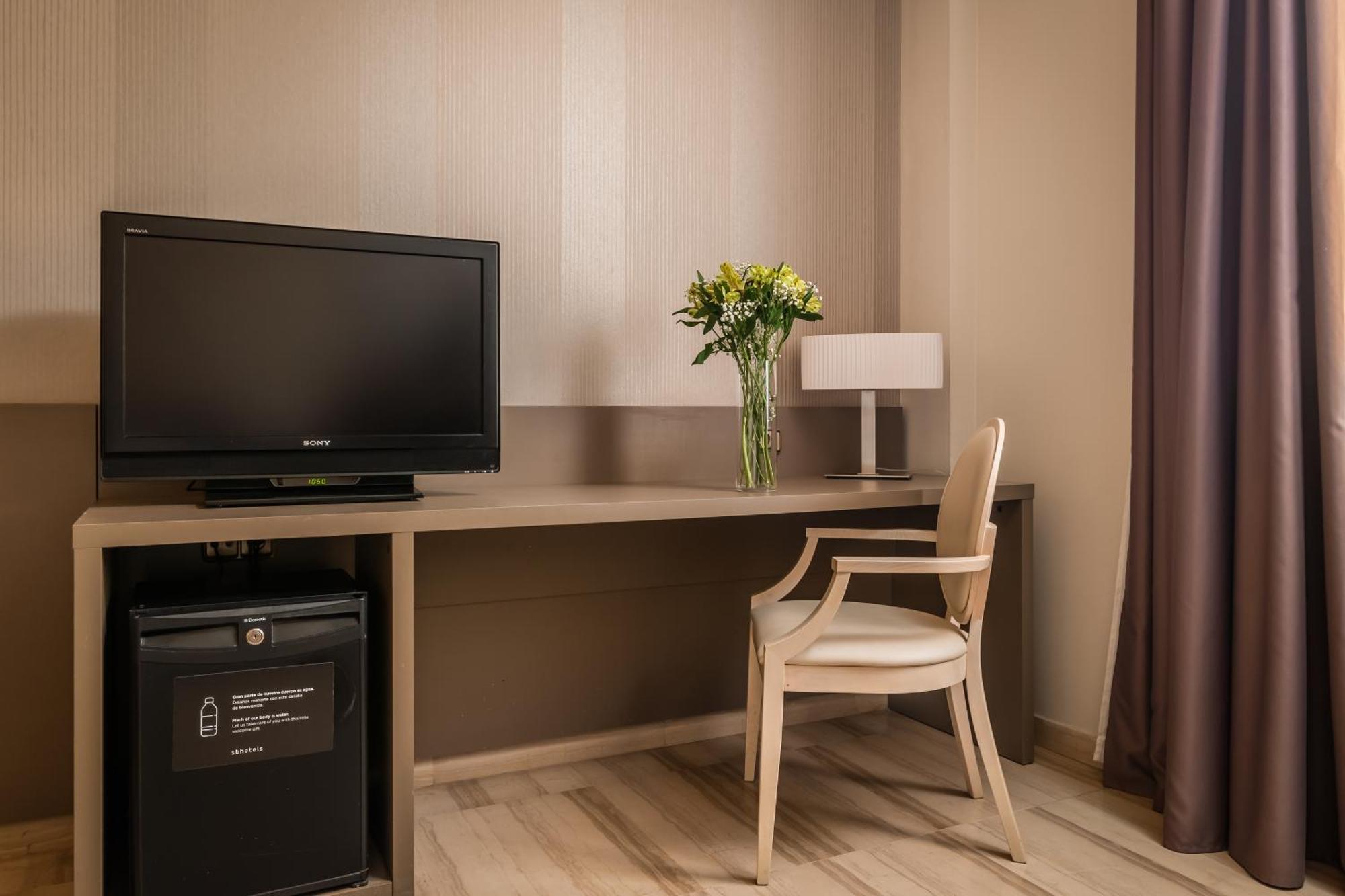 Hotel Sb Ciutat Tarragona Zewnętrze zdjęcie