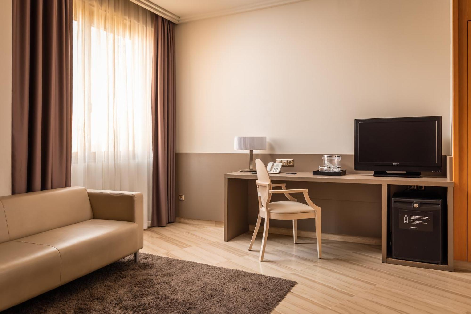 Hotel Sb Ciutat Tarragona Zewnętrze zdjęcie